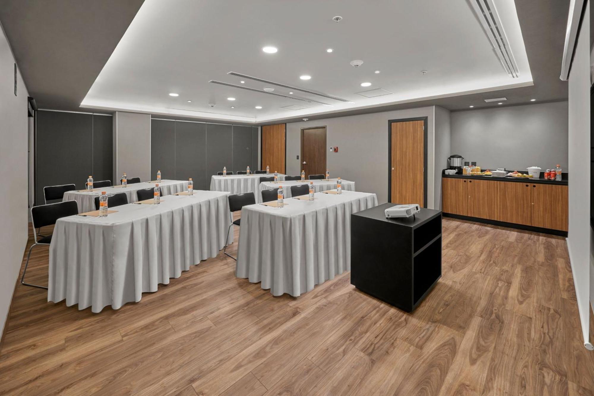 City Express By Marriott Monterrey Lindavista Guadalupe  Ngoại thất bức ảnh