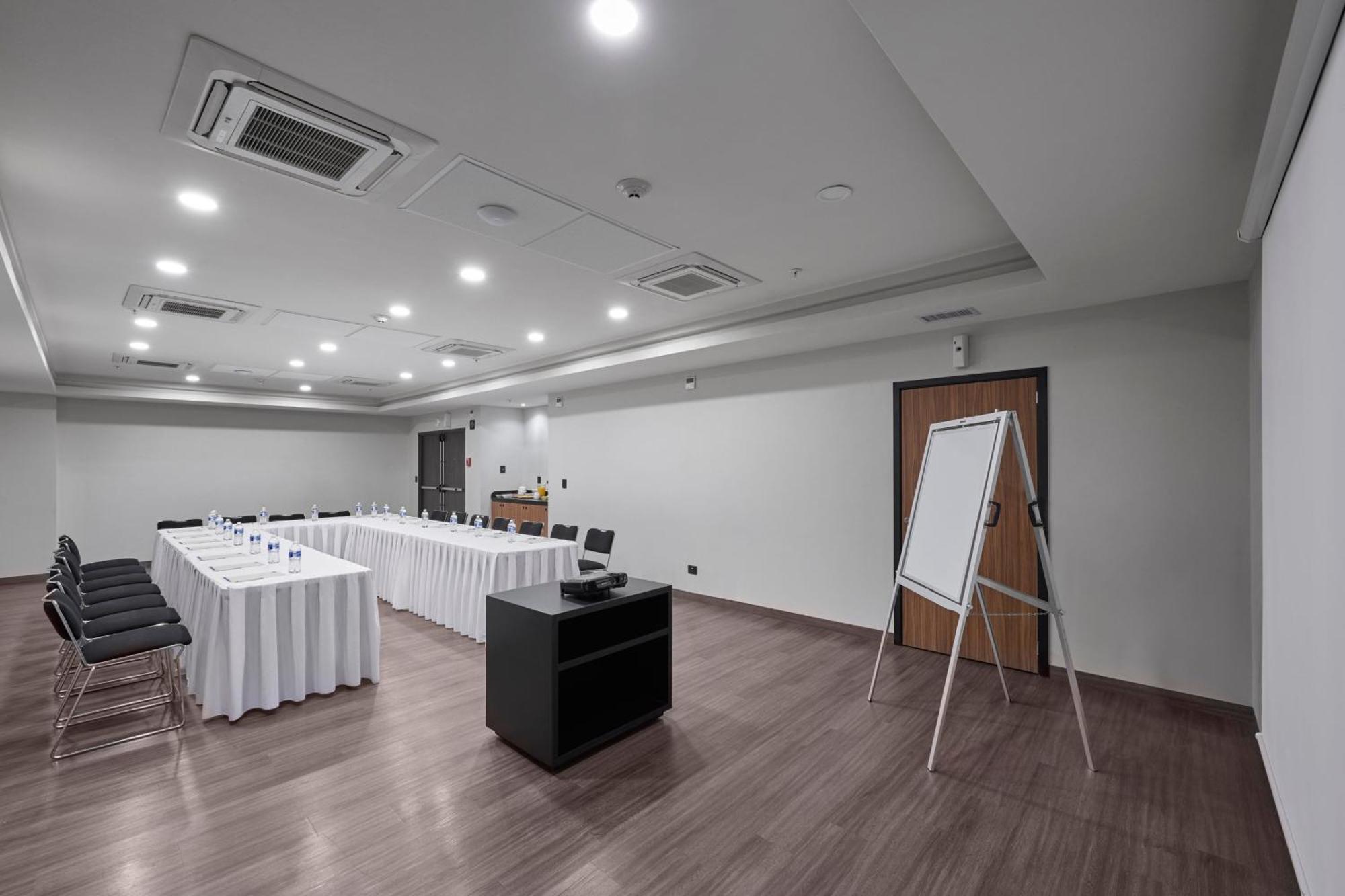 City Express By Marriott Monterrey Lindavista Guadalupe  Ngoại thất bức ảnh